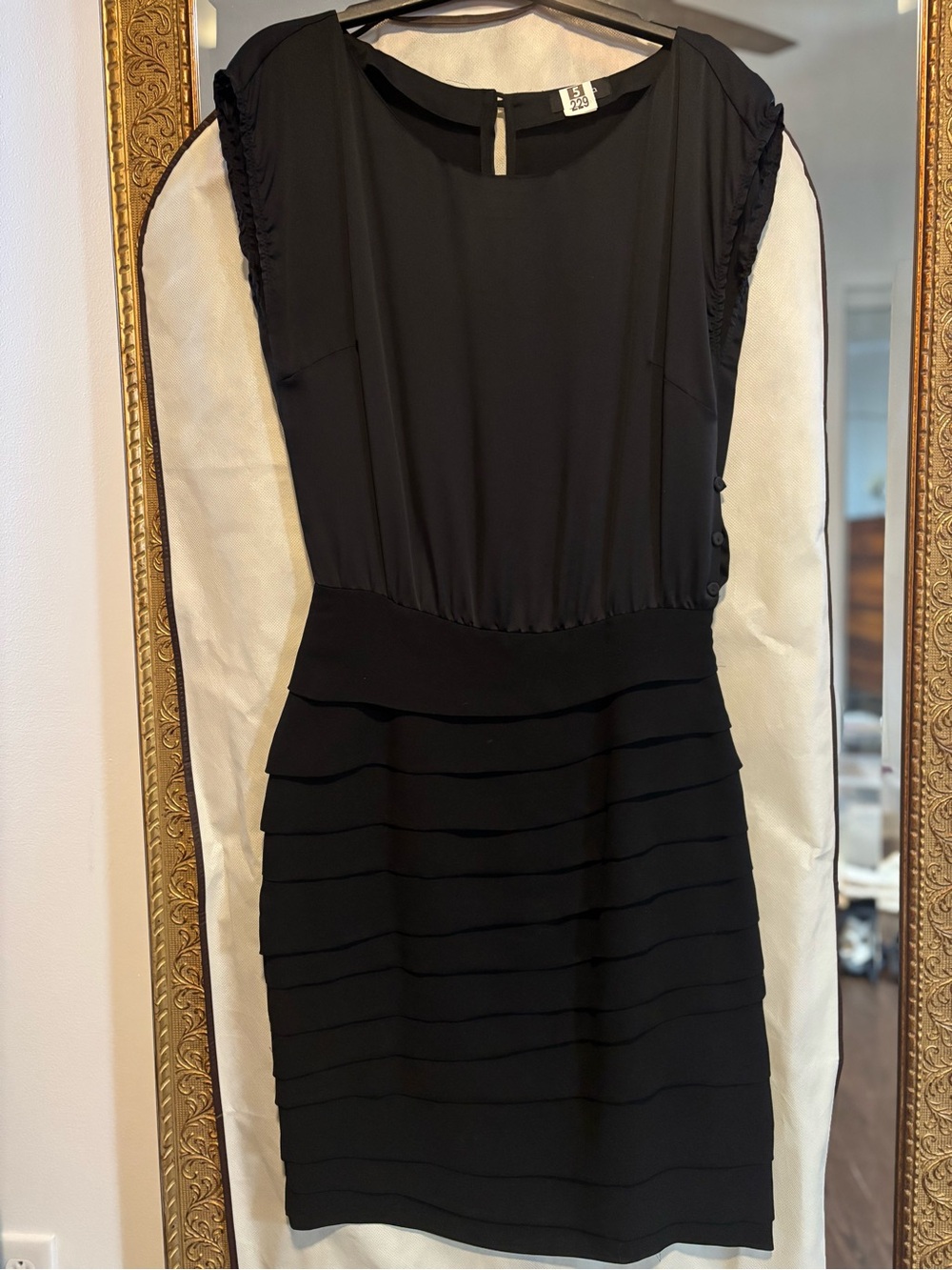 Black on black evening dress - Picture 1 of 3